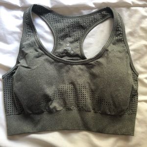NVGTN Seamless Contour Sports Bra